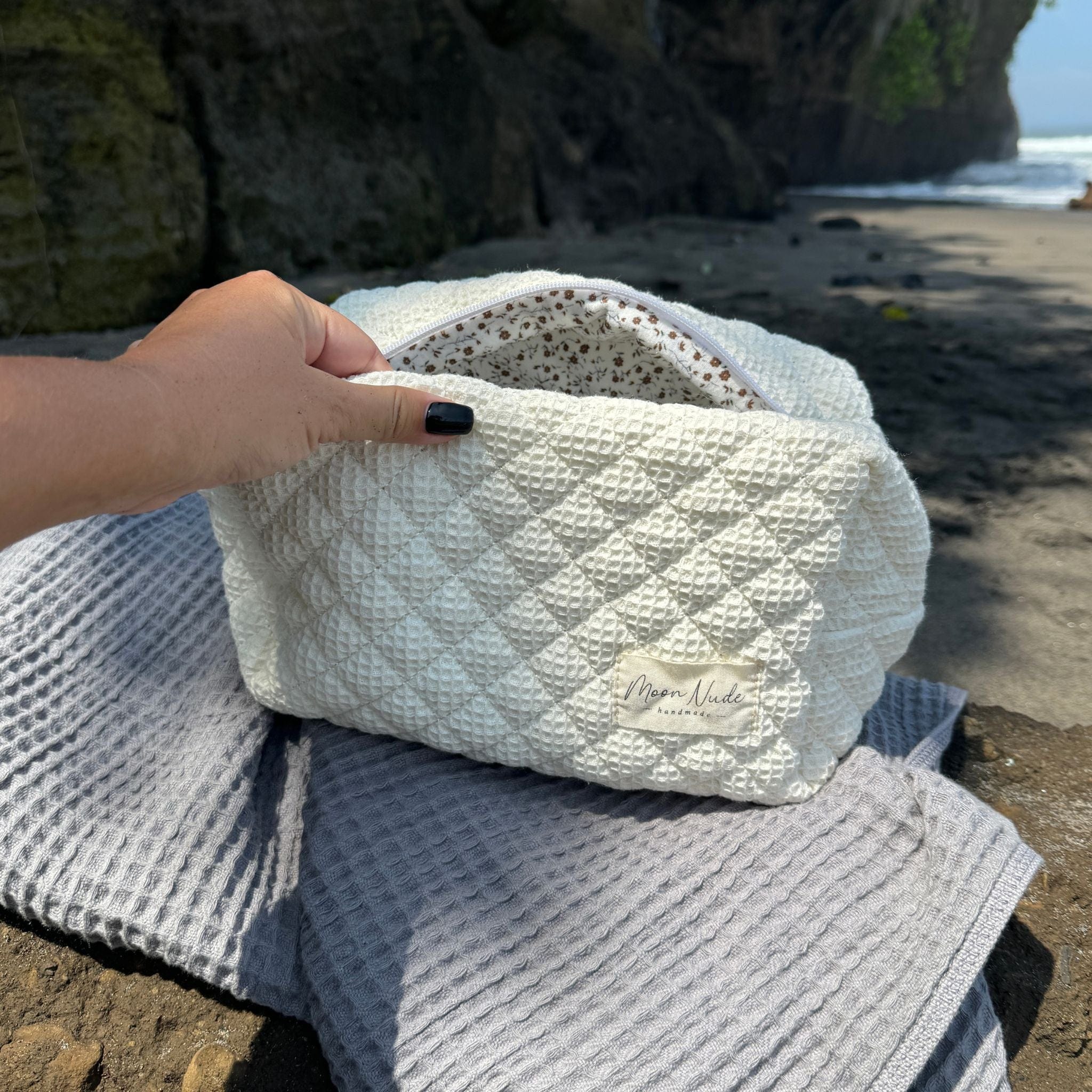 Moon Nude Cream Large Makeup Bag