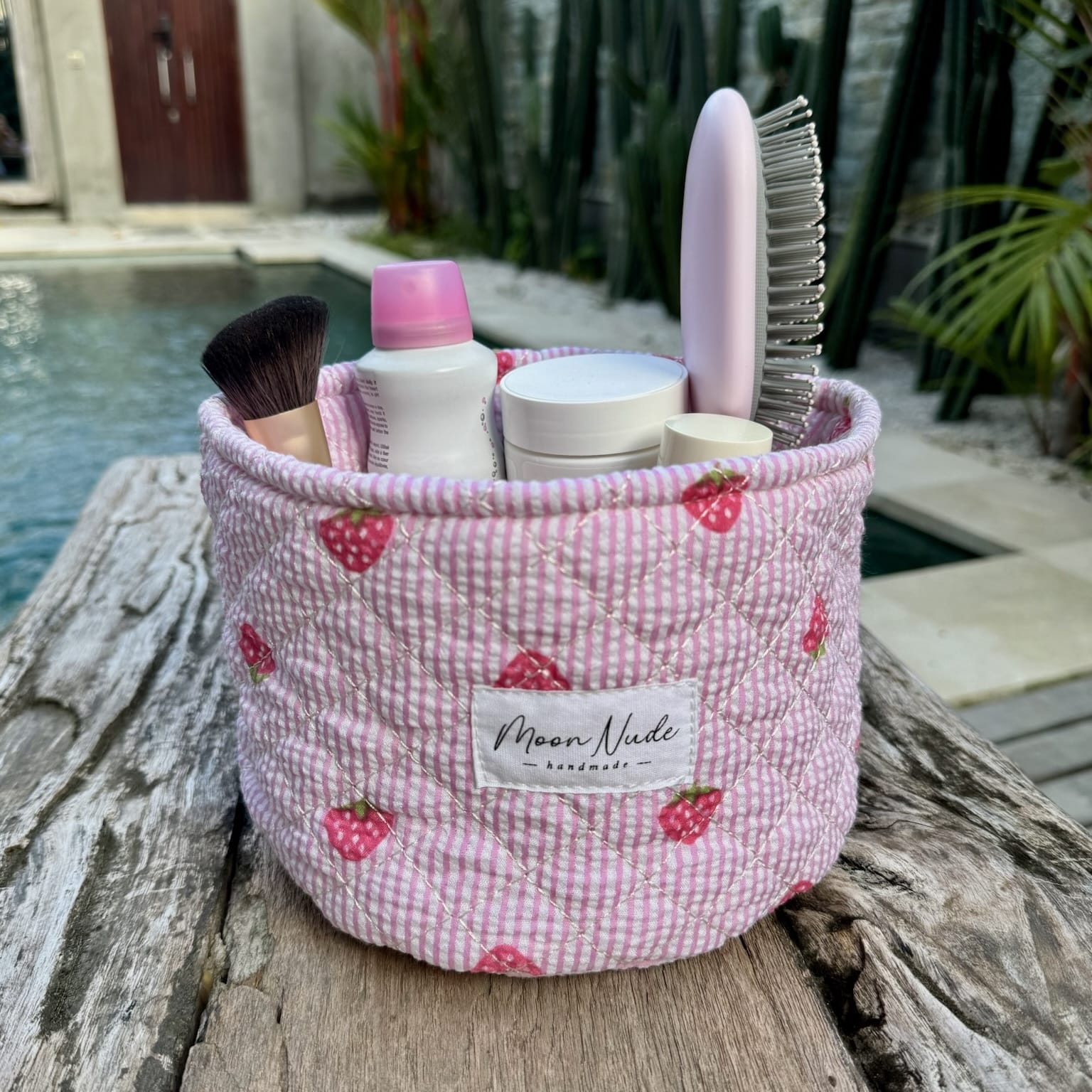 Moon Nude Strawberry Vanity Bucket